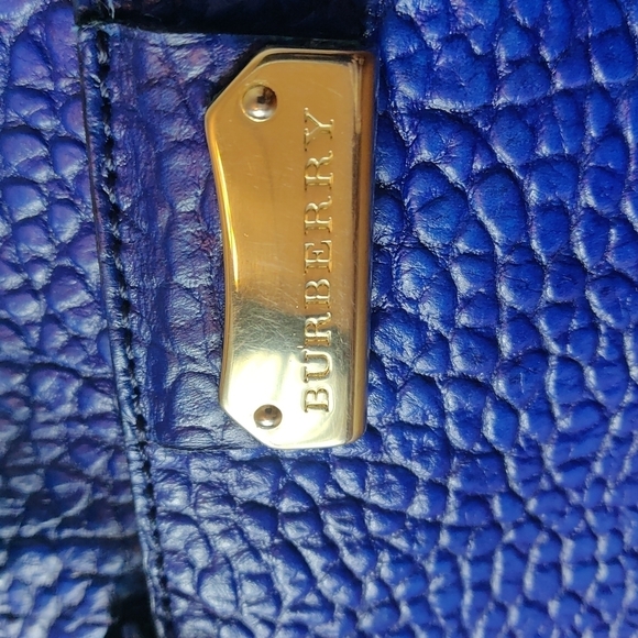 BURBERRY Pebbled Blue Grain Leather Small Harrogate Crossbody Bag - Picture 4 of 14